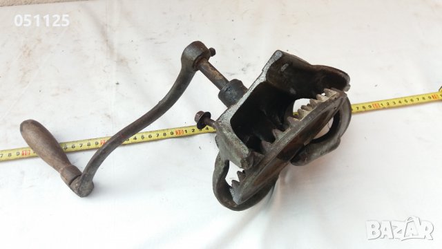 отлична машинка за мелене на царевица, кукуруз , снимка 8 - Антикварни и старинни предмети - 38365313