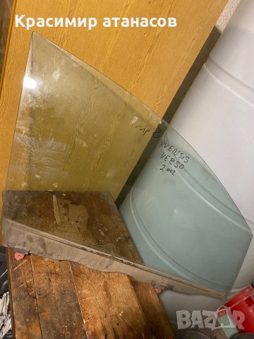 Странично стъкло предно десно за Тойота Авенсис версо 2001-2004г