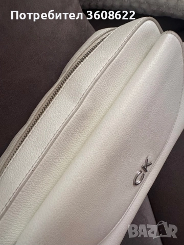 Дамска чанта Calvin Klein, снимка 2 - Чанти - 51658615