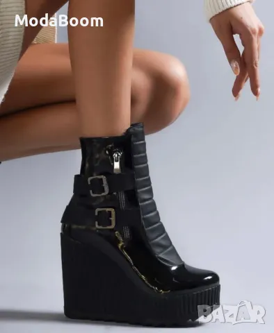 Боти на платформа - Лак, снимка 2 - Дамски боти - 48662976