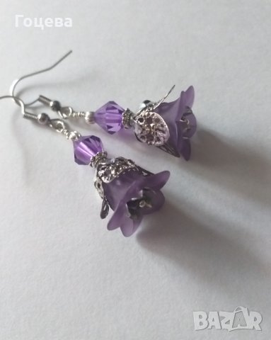 Нежни , люляково лилави и много красиви обици цветя с филигрирани орнаменти в цвят Сребро, снимка 1