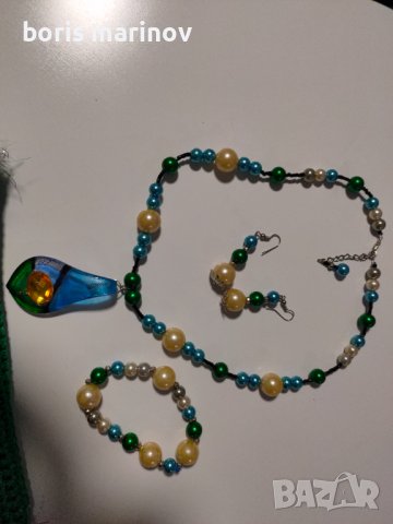 Колие ,обици,гривна и чантичка , снимка 2 - Бижутерийни комплекти - 37404190