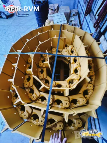 Ходова част - Вериги, Ленивци, Ролки и Звездочки за Булдозери и Багери, снимка 17 - Индустриална техника - 50355687