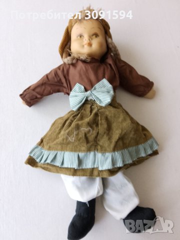 Стара колекционерска кукла тялото е парцалено главата е от  порцеланова, снимка 1 - Антикварни и старинни предмети - 43883426