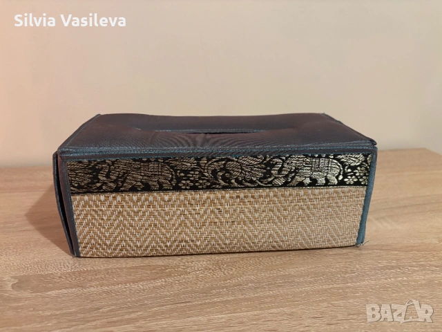 Кутия за сухи кърпички