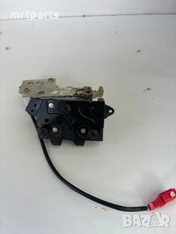 Брава за заден капак за VW Sharan 2.8 бензин, снимка 3 - Части - 50959525