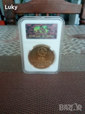 Продавам колекционерски,плакет(монета).Финал на Шампионска Лига-Ататюрк-Истанбул.