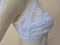 Naturana Бял Дантелен Сутиен без Банел 85C, снимка 4