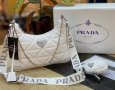 Дамска чанта Prada, снимка 1 - Чанти - 32625838