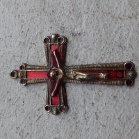 Стар бронзов кръст с емайл, снимка 2 - Антикварни и старинни предмети - 39943472
