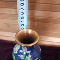 Красива японска/китайска ваза Клоазоне от бронз, декорирана с клетъчен емайл , снимка 3 - Вази - 42952289
