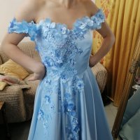 Бална синя рокля с 3Д цветя, снимка 2 - Рокли - 32799631