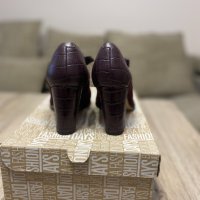Чисто нови дамски обувки Clarks - номер 35, снимка 2 - Дамски елегантни обувки - 43178164