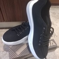      Мъжки спортни обувки в черен цвят, с висока бяла подметка и черни връзки - РАЗПРОДАЖБА!!!     , снимка 3 - Спортни обувки - 38293602