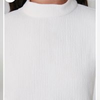 Блуза с релеф , снимка 3 - Блузи с дълъг ръкав и пуловери - 34699188