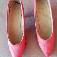 Обувки 37 номер,червени-18 лв. , снимка 1 - Дамски обувки на ток - 28601625