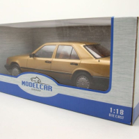 Mercedes 300 E W124 1984 - мащаб 1:18 на MCG моделът е нов в кутия, снимка 9 - Колекции - 44876001