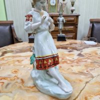 Перфектна антикварна украинска порцеланова фигура статуетка , снимка 1 - Статуетки - 43572738