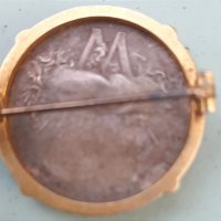 Сребърна брошка Дева Мария, снимка 3 - Антикварни и старинни предмети - 38475323