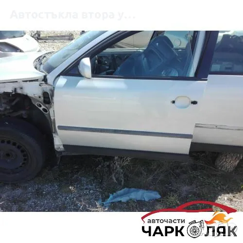 Врата предна лява Пасат (светло сива), снимка 1