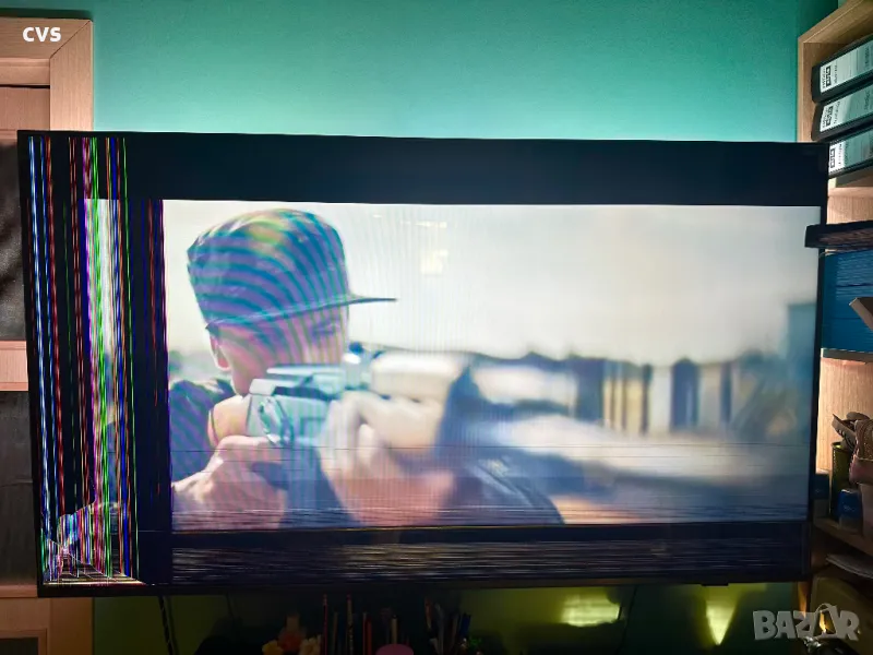 Ударен екран на smart телевизор Philips 65PUS8818/12, снимка 1