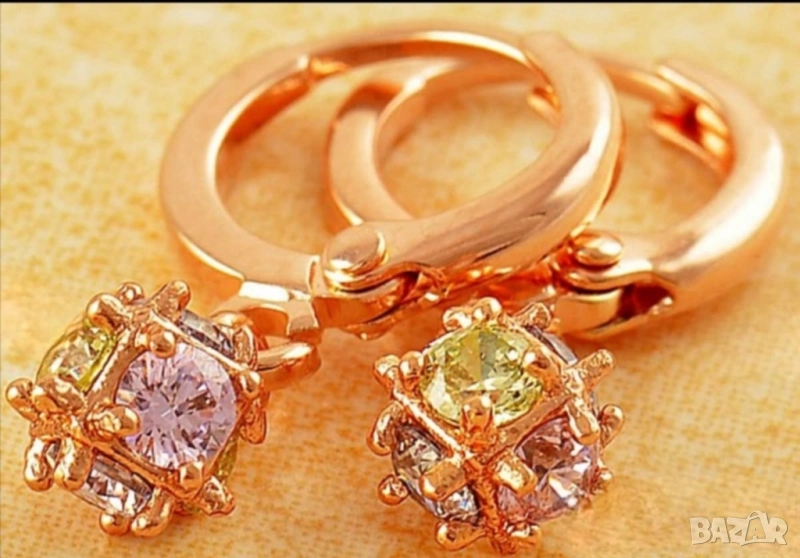 Нежни детски обеци от 9к попълнено злато с висящ цирконий 15 лв., снимка 1