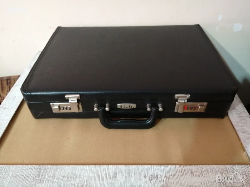 Куфар за документи , снимка 1