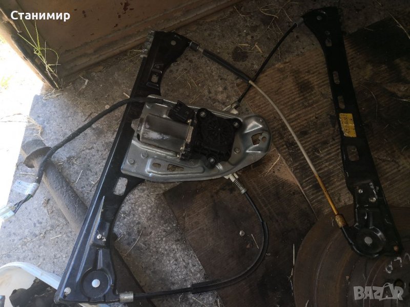 Механизъм за предно дясно стъкло Мерцедес W203 , снимка 1