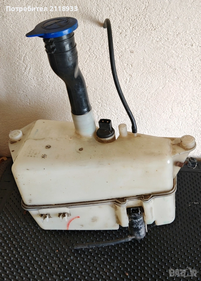 казанче течност за чистачки volvo v70 - s70 , снимка 1