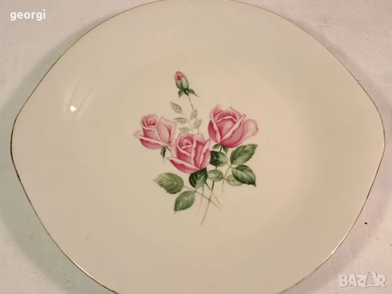 плитко немско порцеланово плато с рози 18/5, снимка 1
