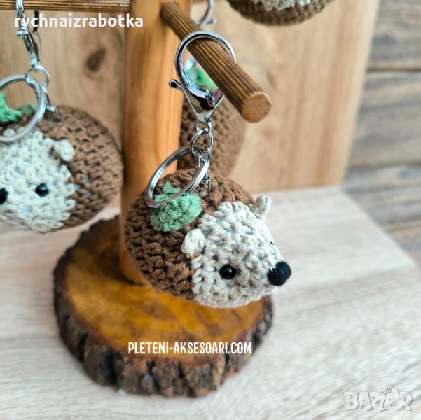Плетен ключодържател Таралеж, снимка 1