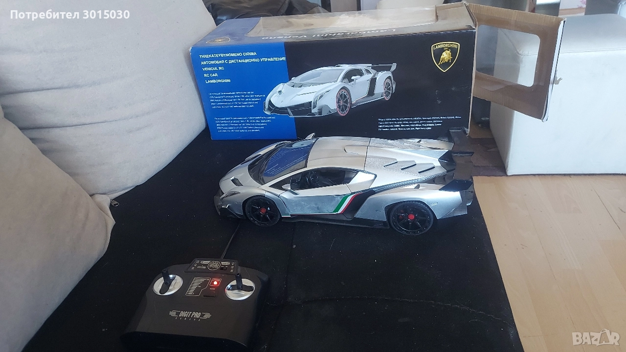 Продававам детцка Акомулаторна кола със. дистанционно и батерии чисто нова., снимка 1