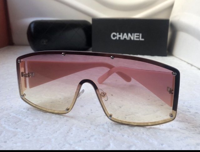 Chanel 2020 маска слънчеви очила с лого в Слънчеви и диоптрични очила в гр.  Пловдив - ID28392459 — Bazar.bg