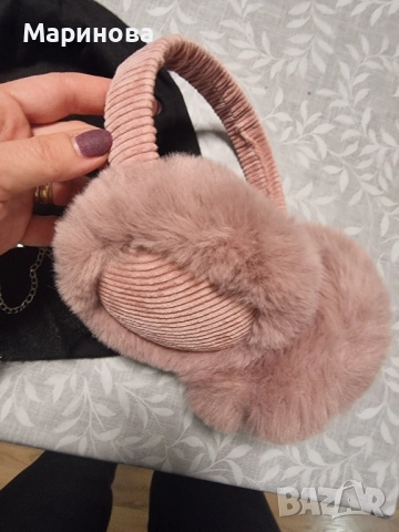 Дамска шапка, снимка 4 - Шапки - 52508803