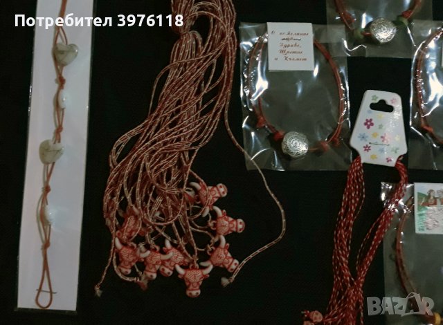 Ръчно изработени мартеници - гривни, връзки и гердани, снимка 2 - Гривни - 44115887