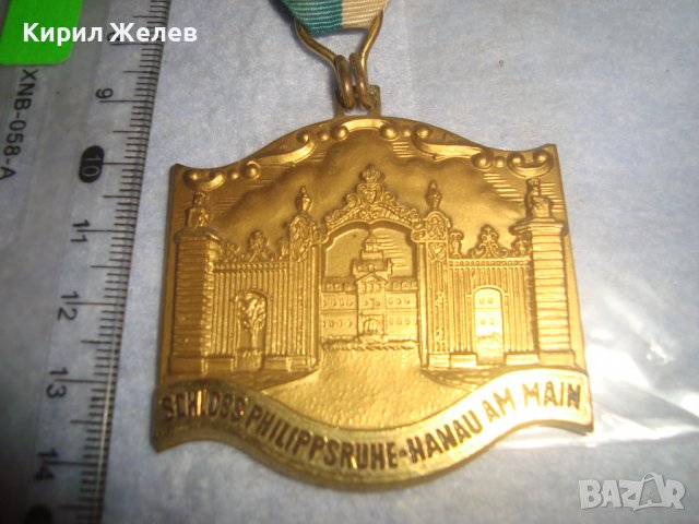 1976г. КОЛЕКЦИОНЕРСКИ ПОЗЛАТЕН РЯДЪК НЕМСКИ БРОНЗОВ МЕДАЛ ХАНАУ с ЛЕНТА НОСАЧ 30658, снимка 4 - Антикварни и старинни предмети - 37971157