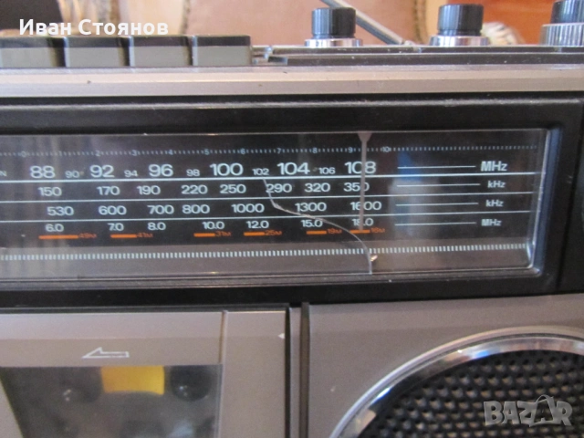 Продавам радио касетофон, снимка 6 - Радиокасетофони, транзистори - 53097470