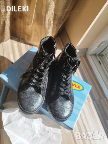 Обувки за момичета , снимка 5 - Детски обувки - 52153926