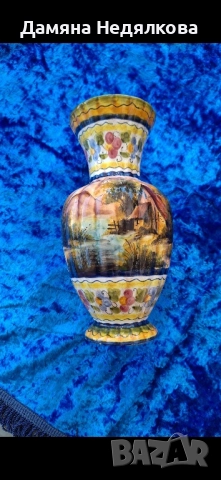 ръчно рисувана ваза