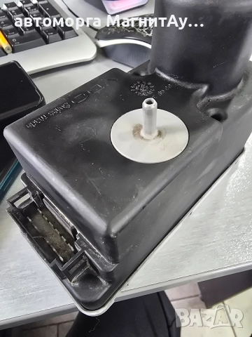 Вакуум помпа централно заключване 1H0962257 VW Audi Seat, снимка 2 - Части - 52047838