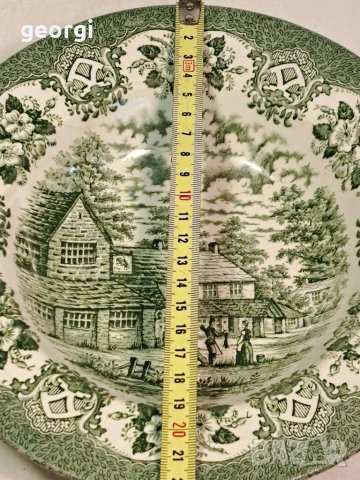 английска порцеланова чиния зелен порцелан 19/5, снимка 3 - Чинии - 49267035