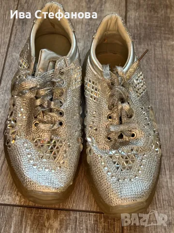 Блестящи сиви ежедневни елегантни удобни маратонки камъни диаманти цирконий 39 номер , снимка 2 - Дамски ежедневни обувки - 47365110