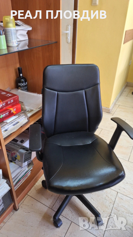 Офис оборудване - бюра, столове, компютър и др., снимка 4 - Работни маси и бюра - 53442889