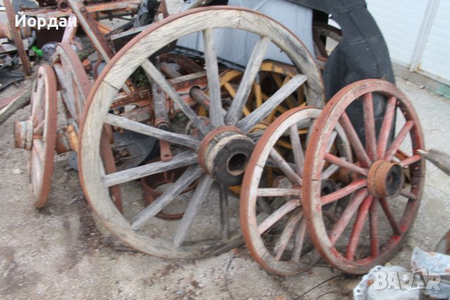 Колелета от каруца различни размери, снимка 3 - Антикварни и старинни предмети - 43007648