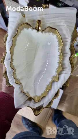 Комплект от 3броя керамични купи във формата на листо