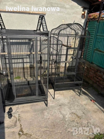 Продавам две клетки за папагали. Намират се в Сливен само лично предаване , снимка 2 - Папагали - 52422349