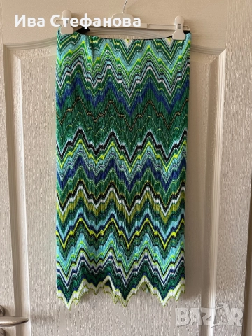 Нова уникална маркова вискоза 100 % оригинал зелена елегантна пола миди midi дължина Marccain