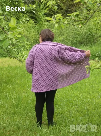 Ръчно изплетена жилетка 