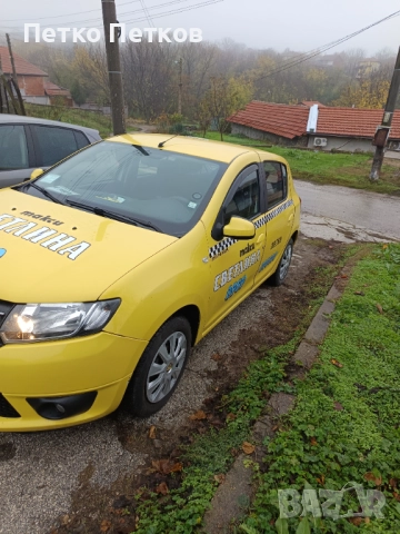 Дачия Сандеро, снимка 3 - Автомобили и джипове - 52487572