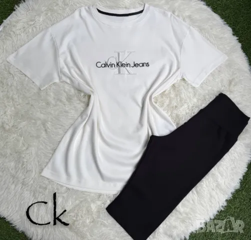 дамски комплект тениска и къс клин рипс calvin klein jeans , снимка 2 - Комплекти - 50332331